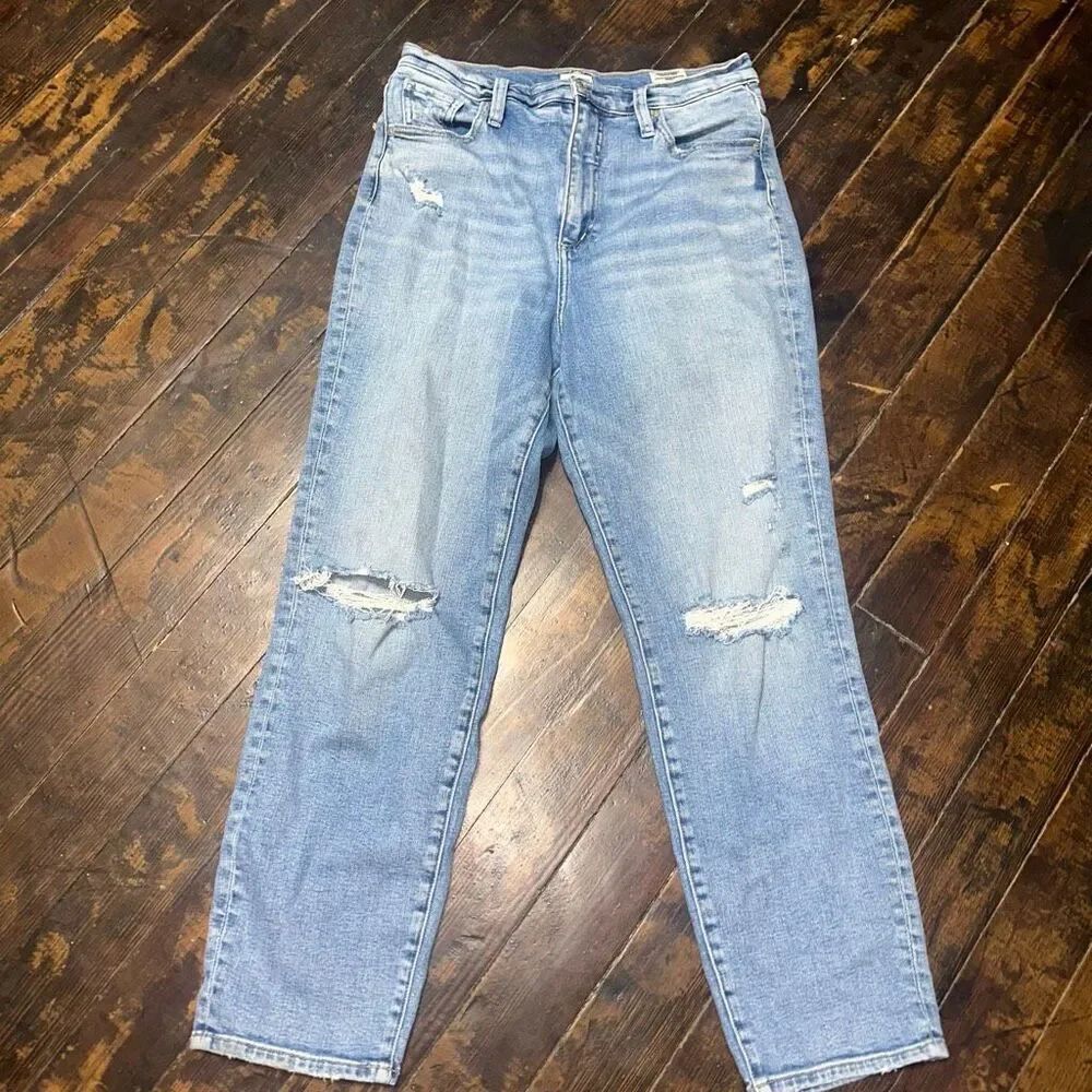 Silver Borebank light wash holey wide leg distressed 31 jeans